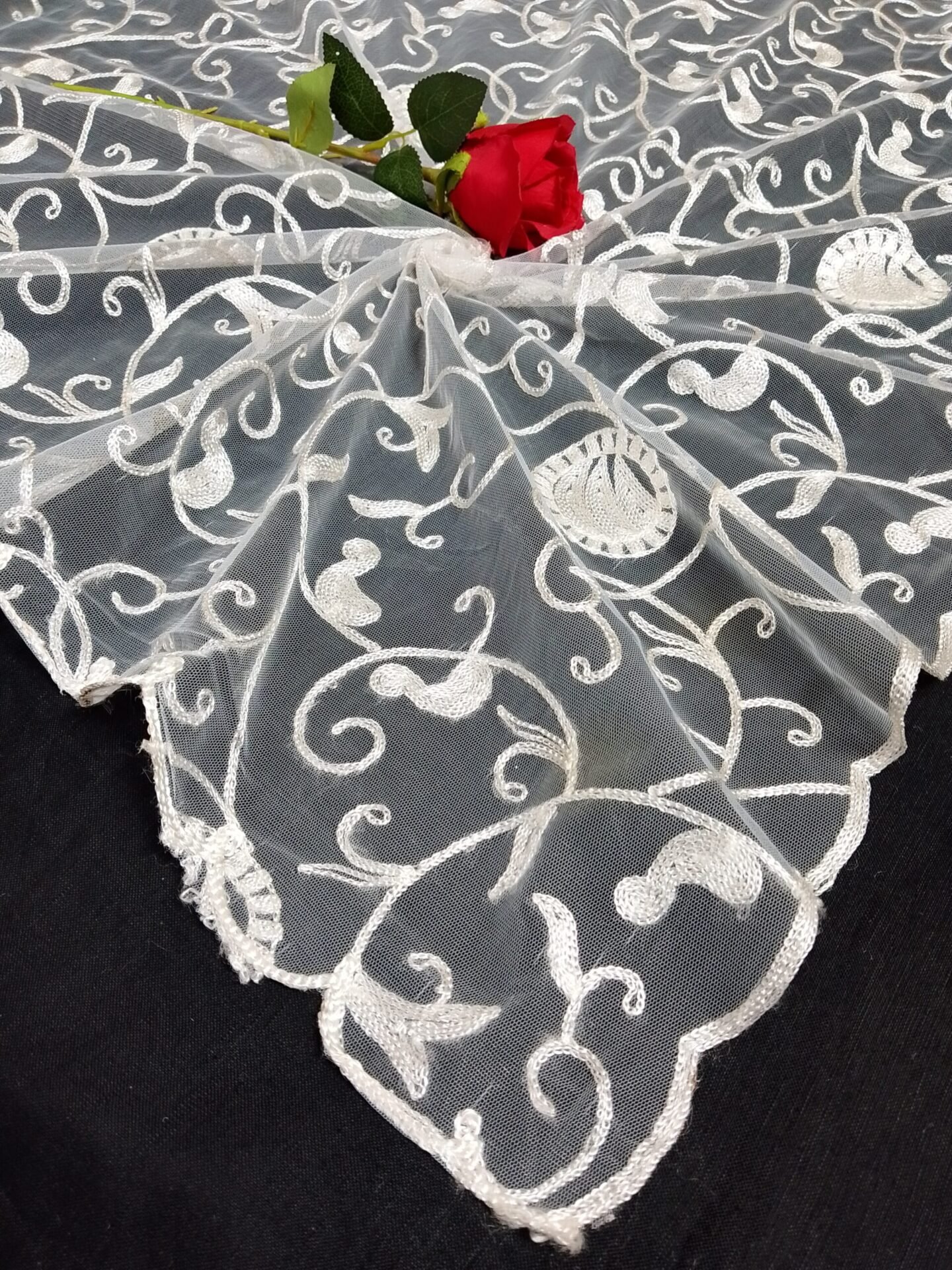 net dupatta 3190501 (1)