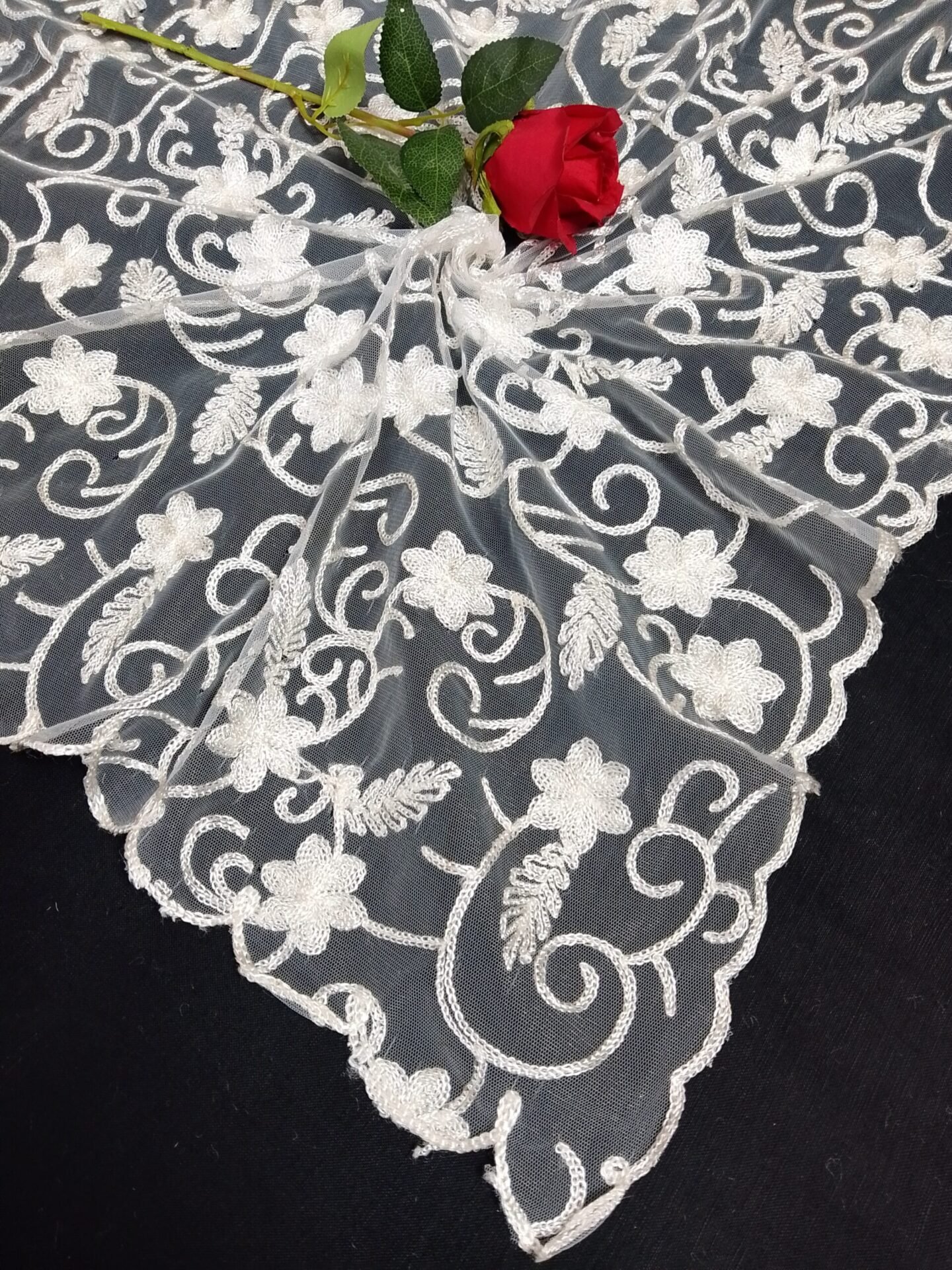 net dupatta 3190502 (1)