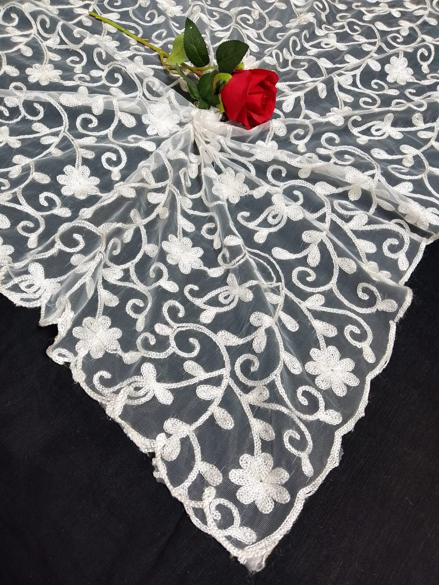 net dupatta 3190505 (1)