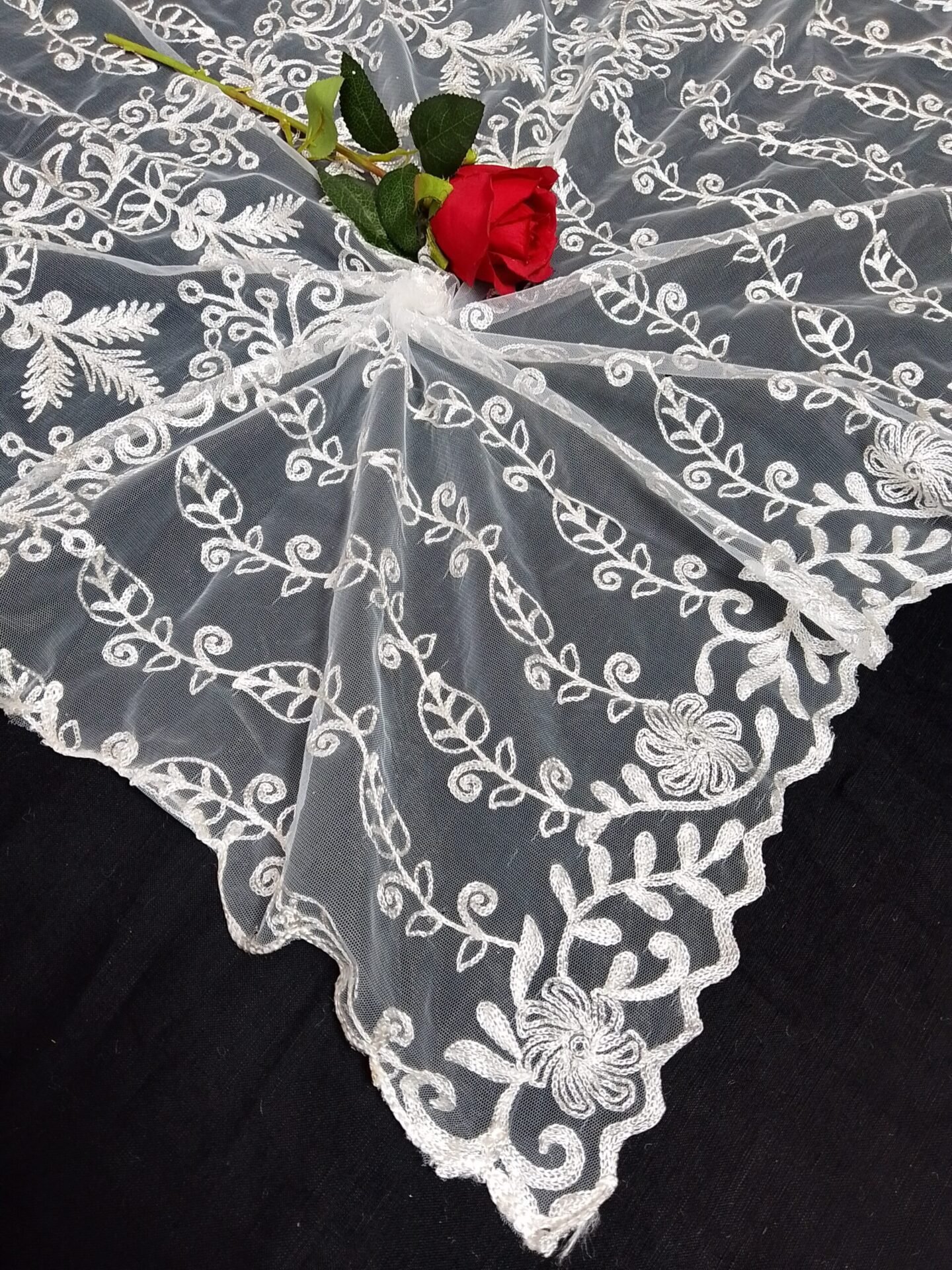 net dupatta 3190506 (1)