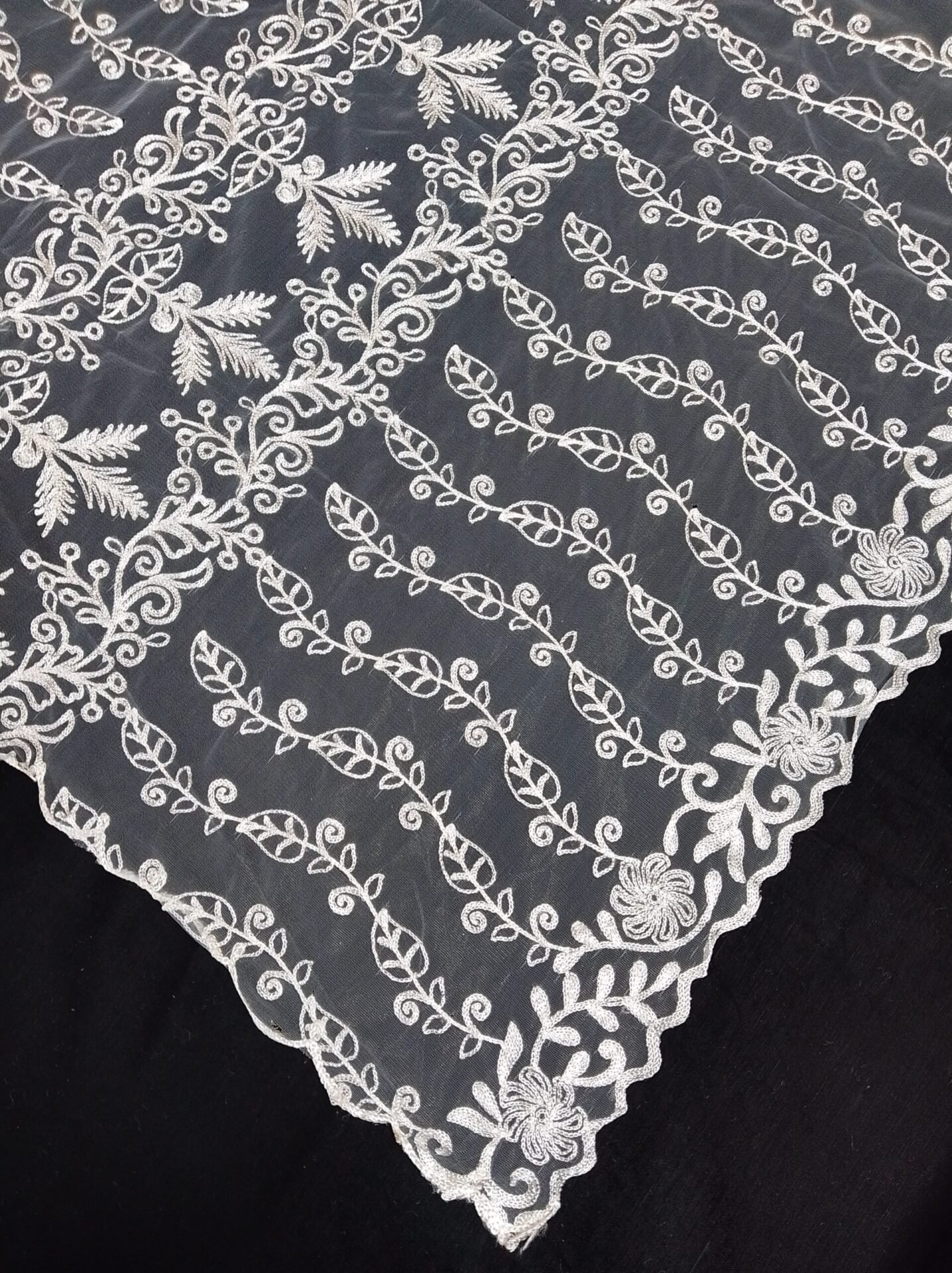 net dupatta 3190506 (5)