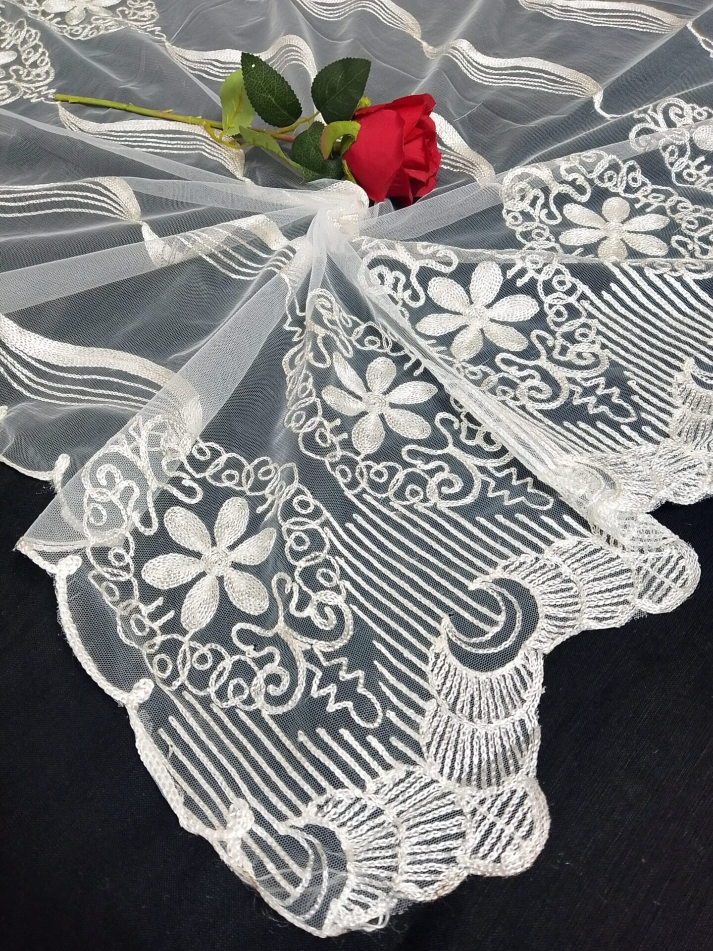 net dupatta 3190507 (1)