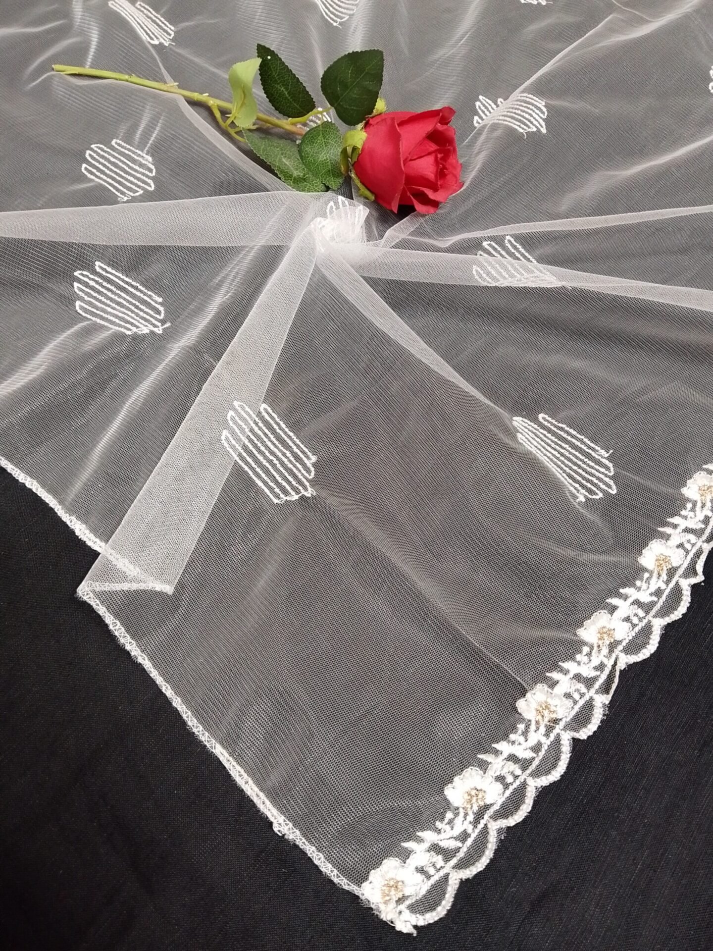 net dupatta 3190516 (1)