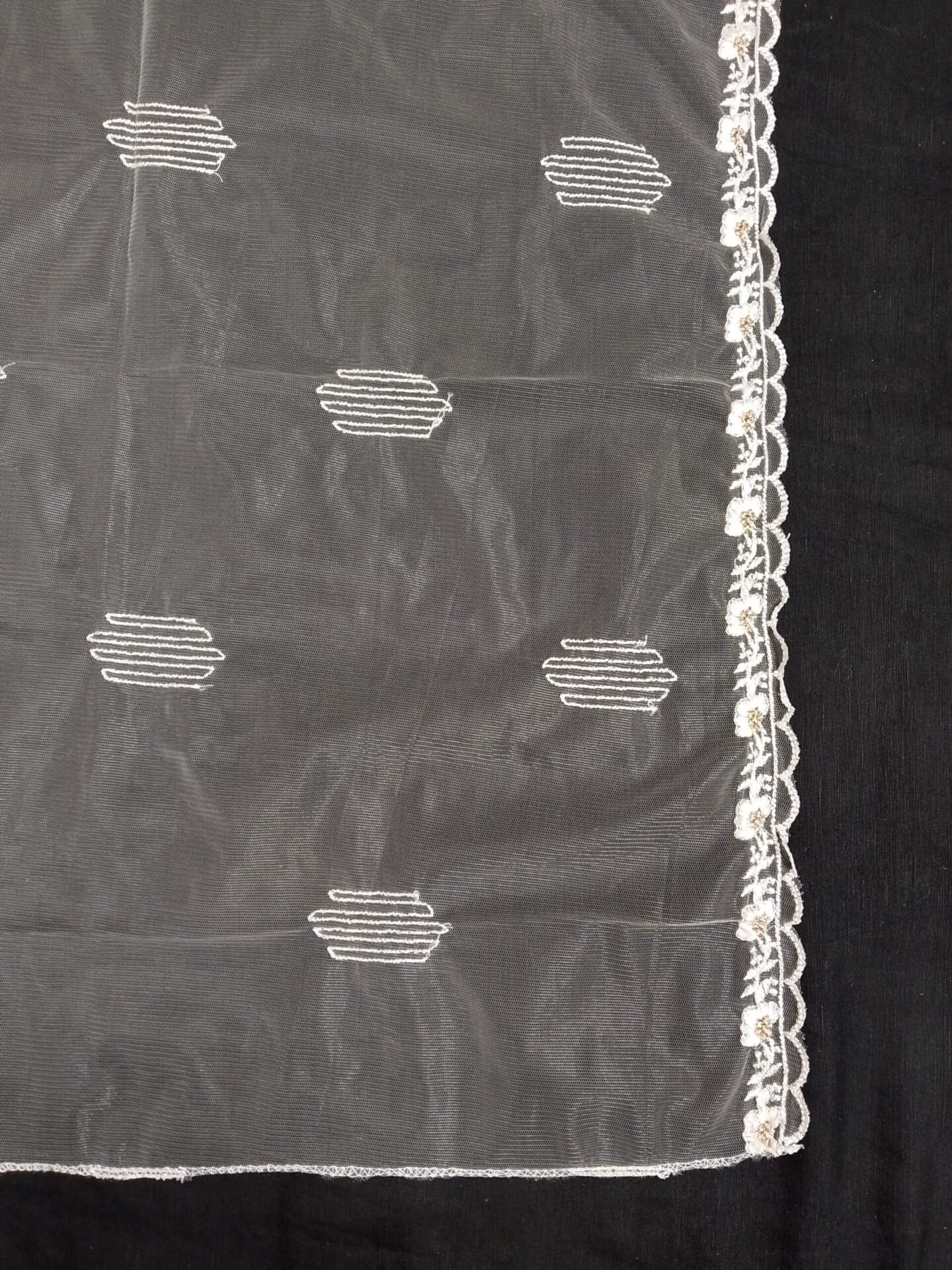 net dupatta 3190516 (4)