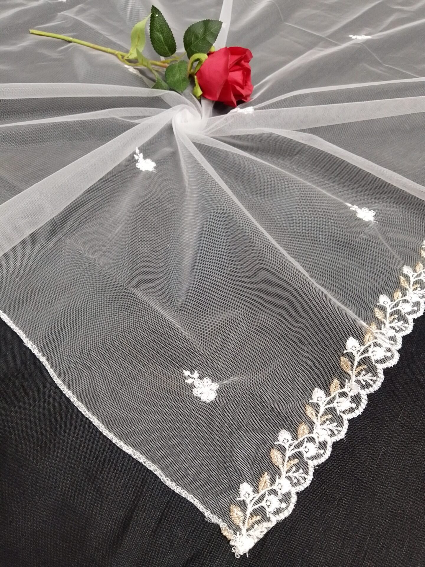 net dupatta 3190518 (1)