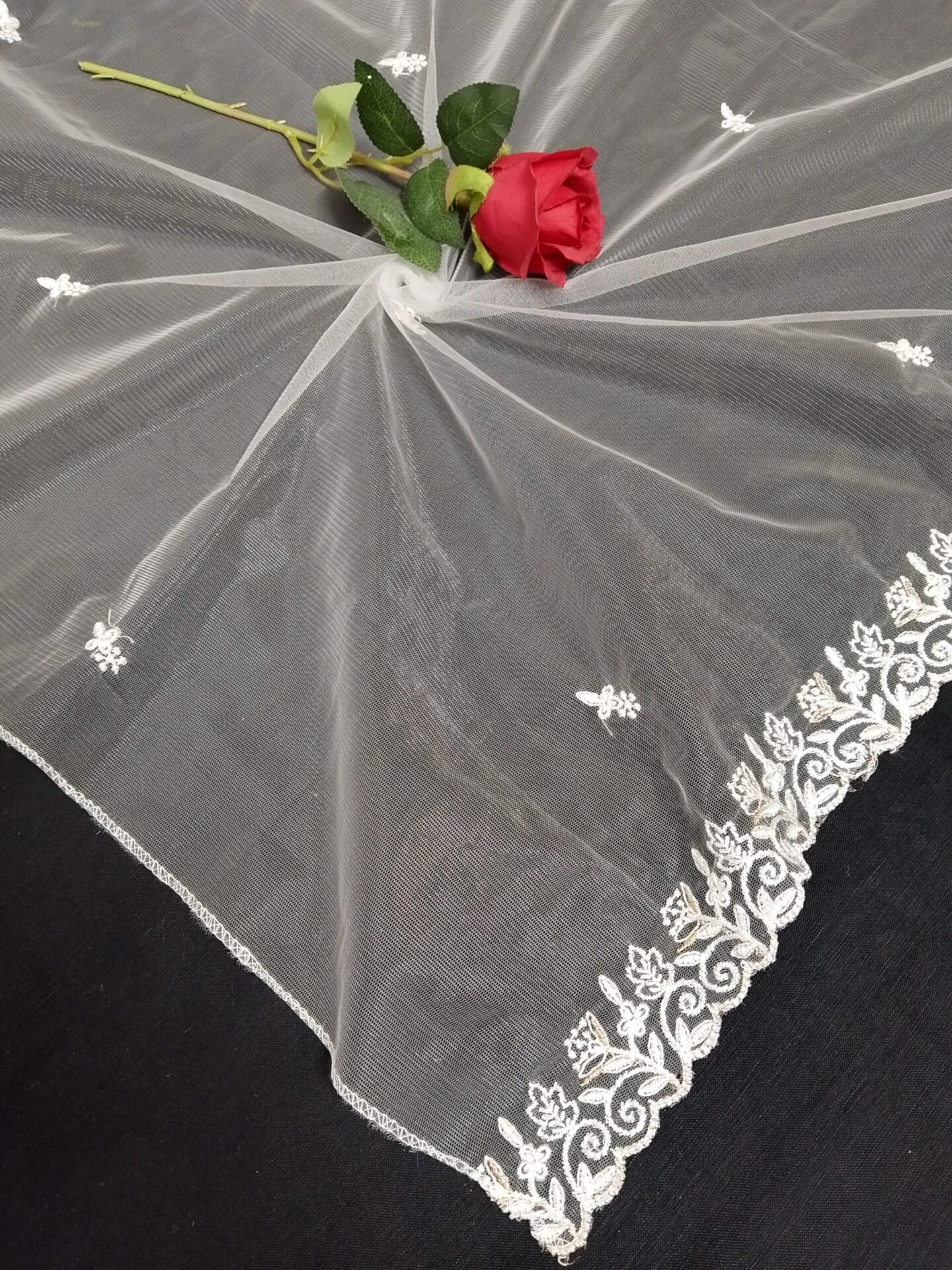 net dupatta 3190520 (1)