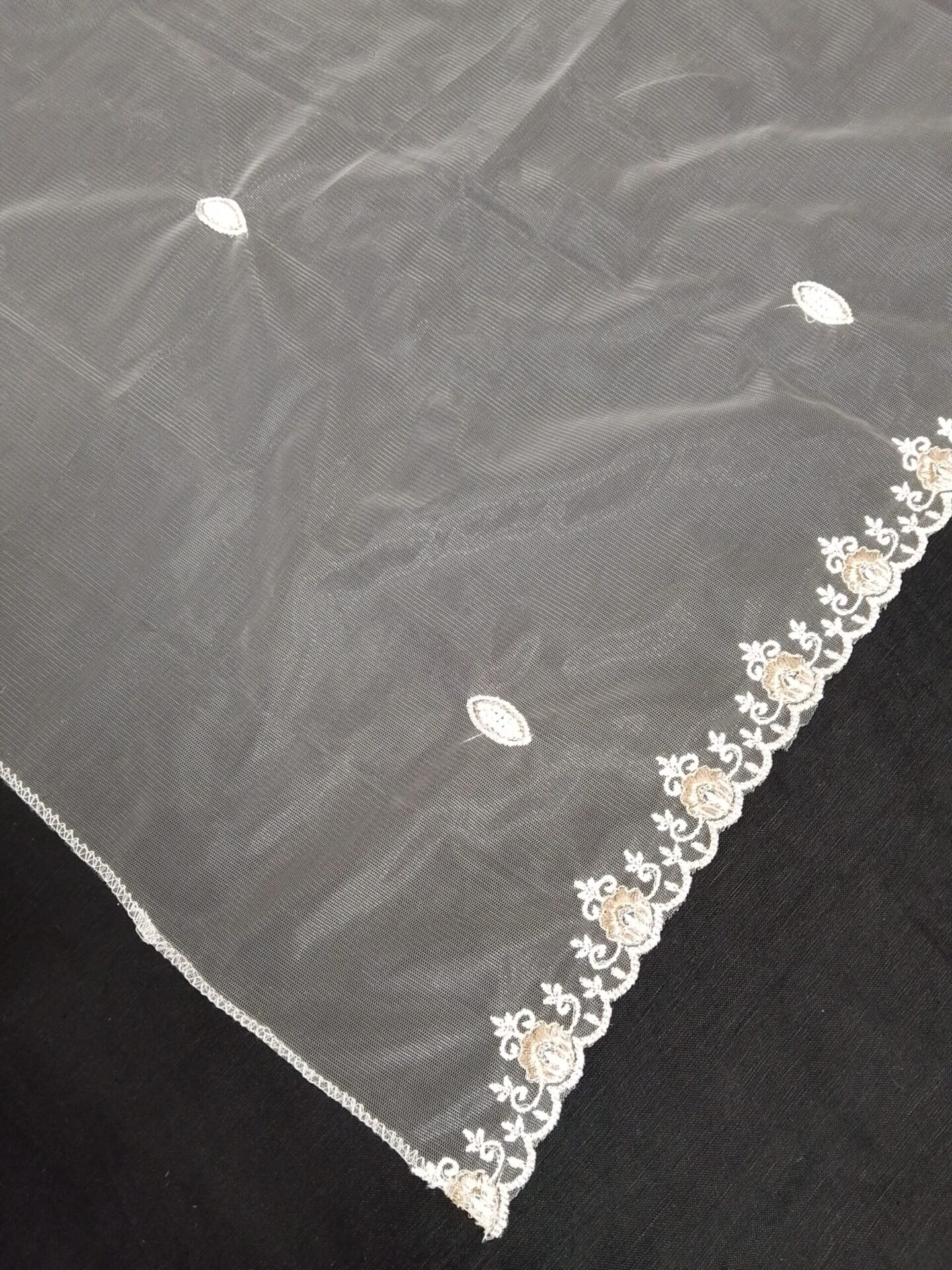 net dupatta 3190521 (5)